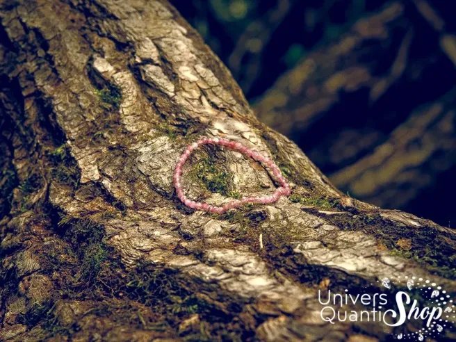 tourmaline rose amour bracelet facetté 4mm sur un arbre