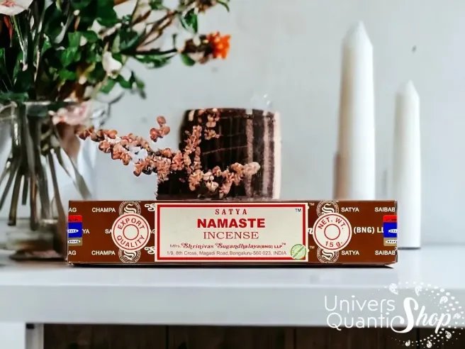 encens batonnet namaste satya - boite encens sur un rebord de table