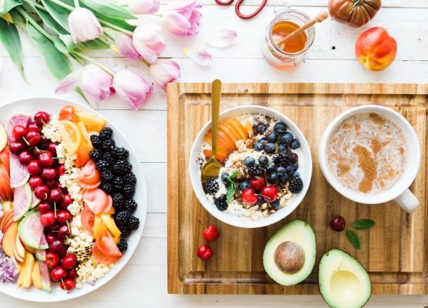 Comment maintenir un bon système immunitaire grâce à l’alimentation